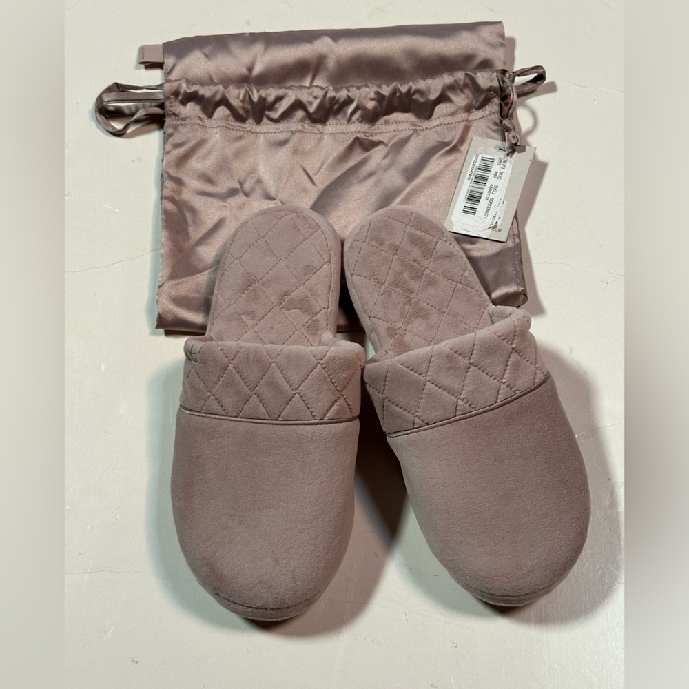 Barefoot Dreams LuxeChic Slippers - Picture 8 of 9